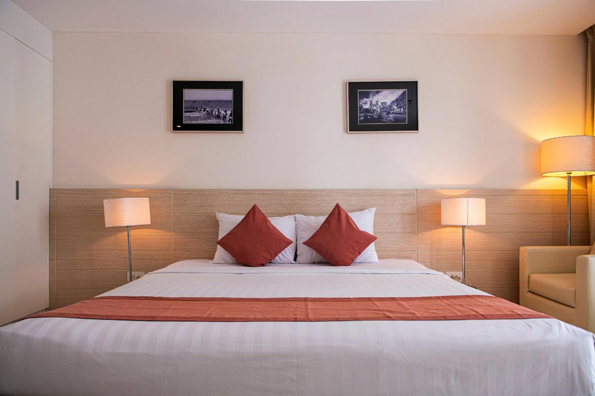 Nhi Phi Hotel На Транг Екстериор снимка