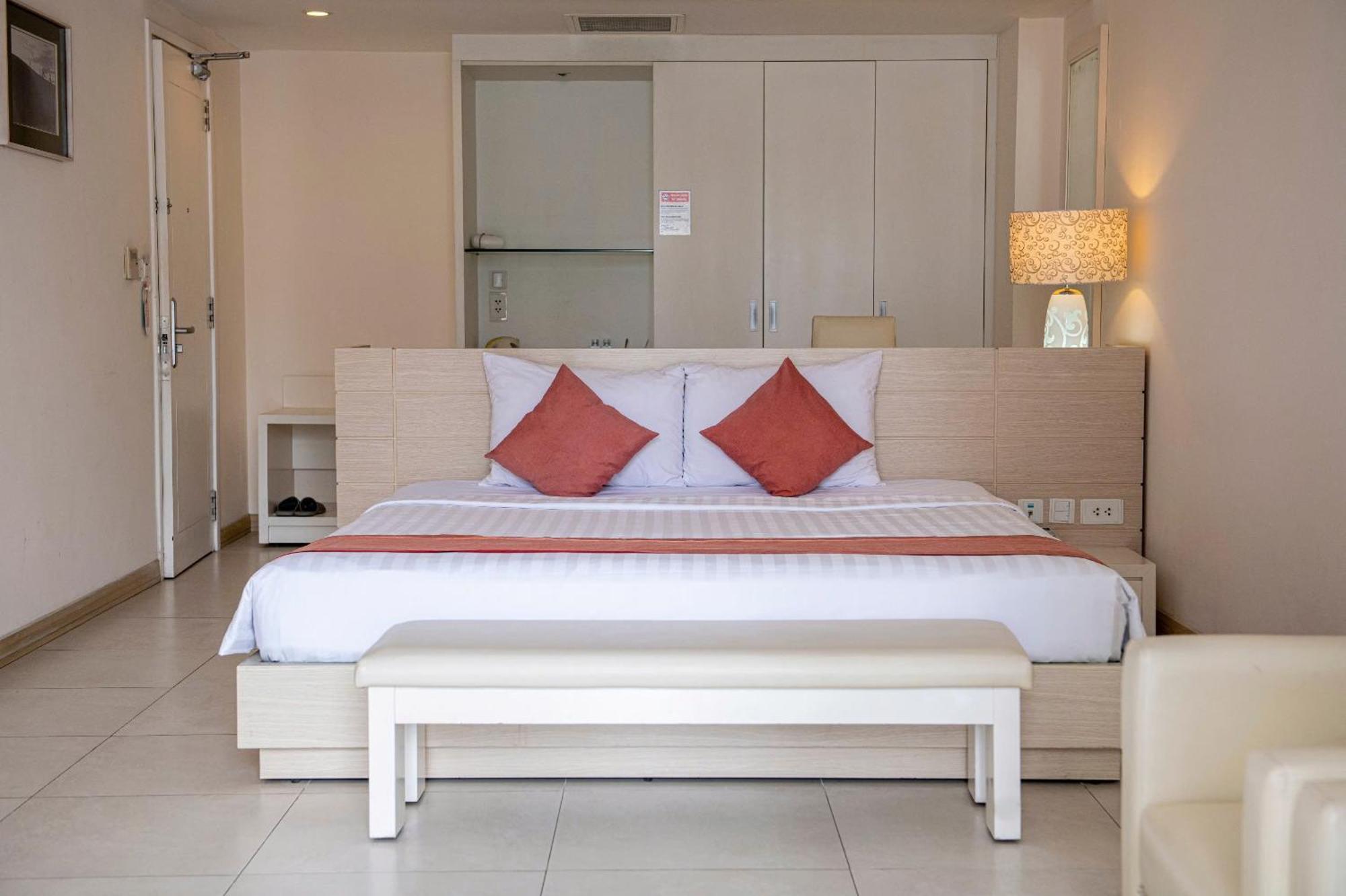 Nhi Phi Hotel На Транг Екстериор снимка