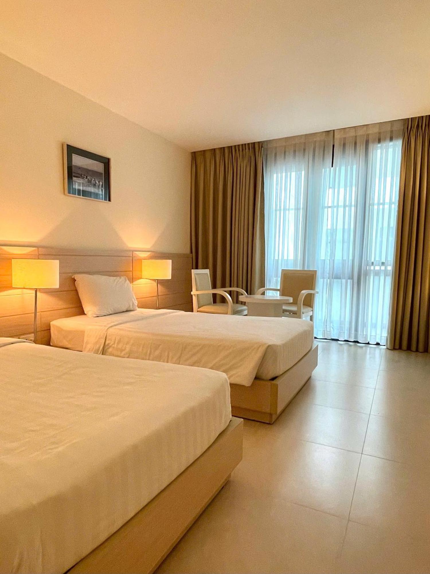 Nhi Phi Hotel На Транг Екстериор снимка