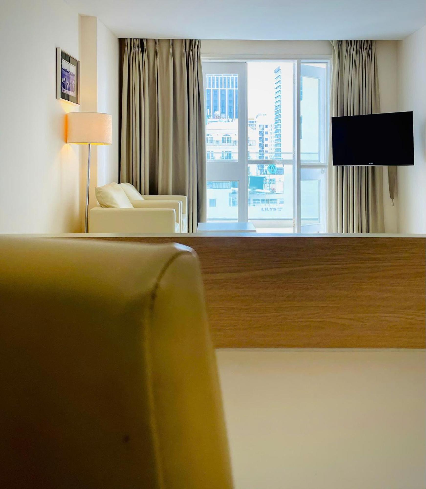 Nhi Phi Hotel На Транг Екстериор снимка
