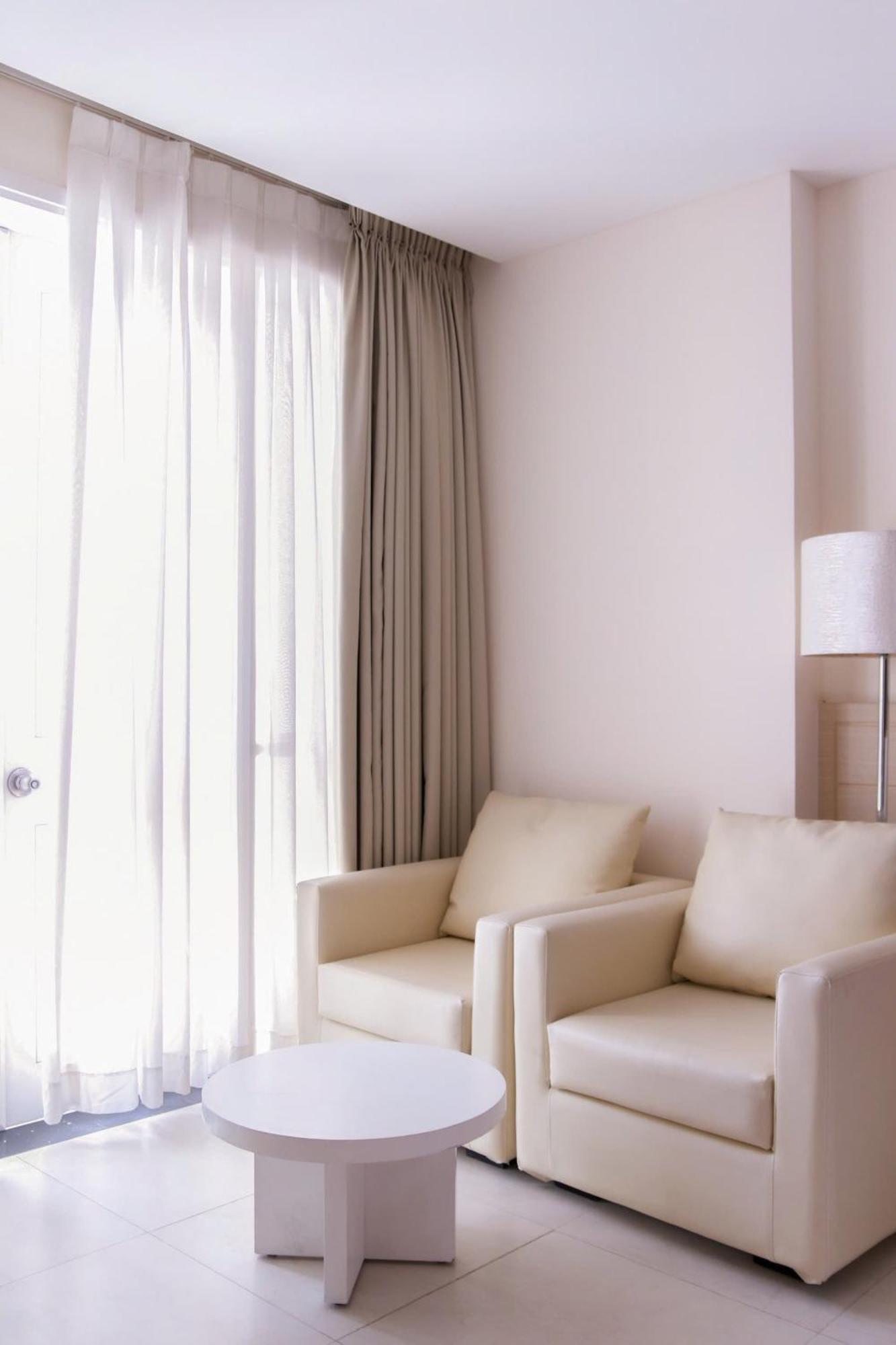 Nhi Phi Hotel На Транг Екстериор снимка