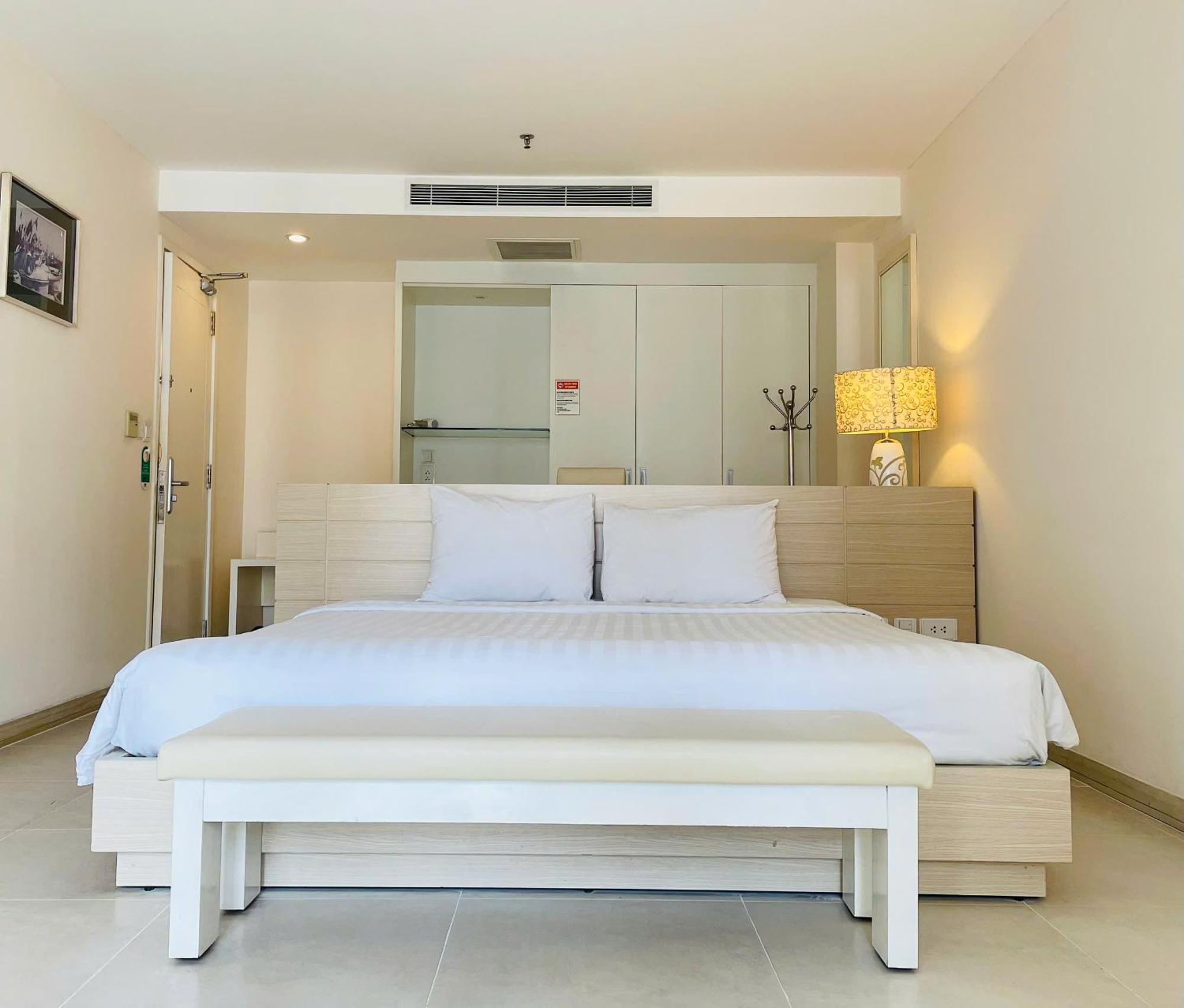 Nhi Phi Hotel На Транг Екстериор снимка