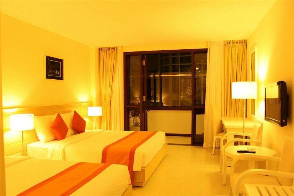 Nhi Phi Hotel На Транг Екстериор снимка
